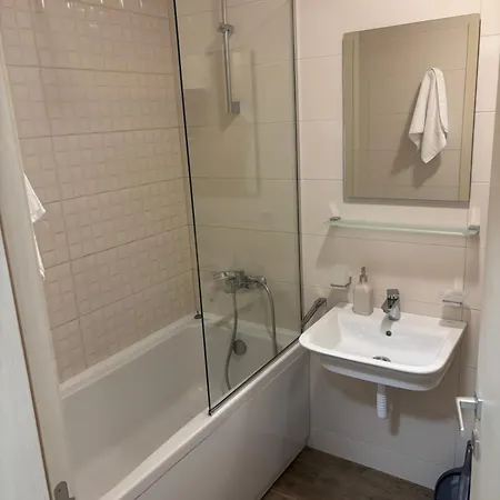River Side Moraca Apartament