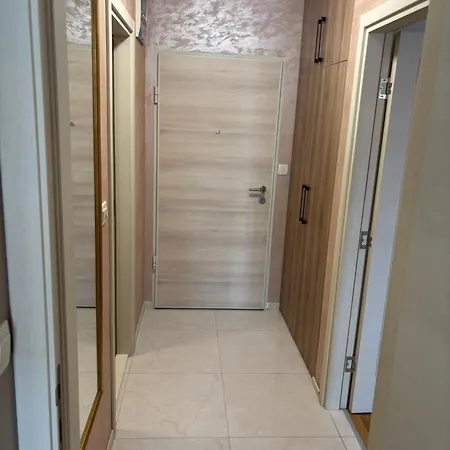 Apartament River Side Moraca *